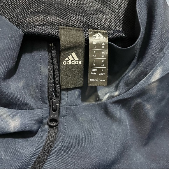 Adidas Cute Cropped Windbreaker! - Picture 4 of 5